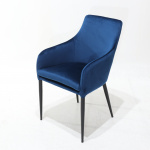 LIDIA chair with armrests upholstered in blue velvet and black legs