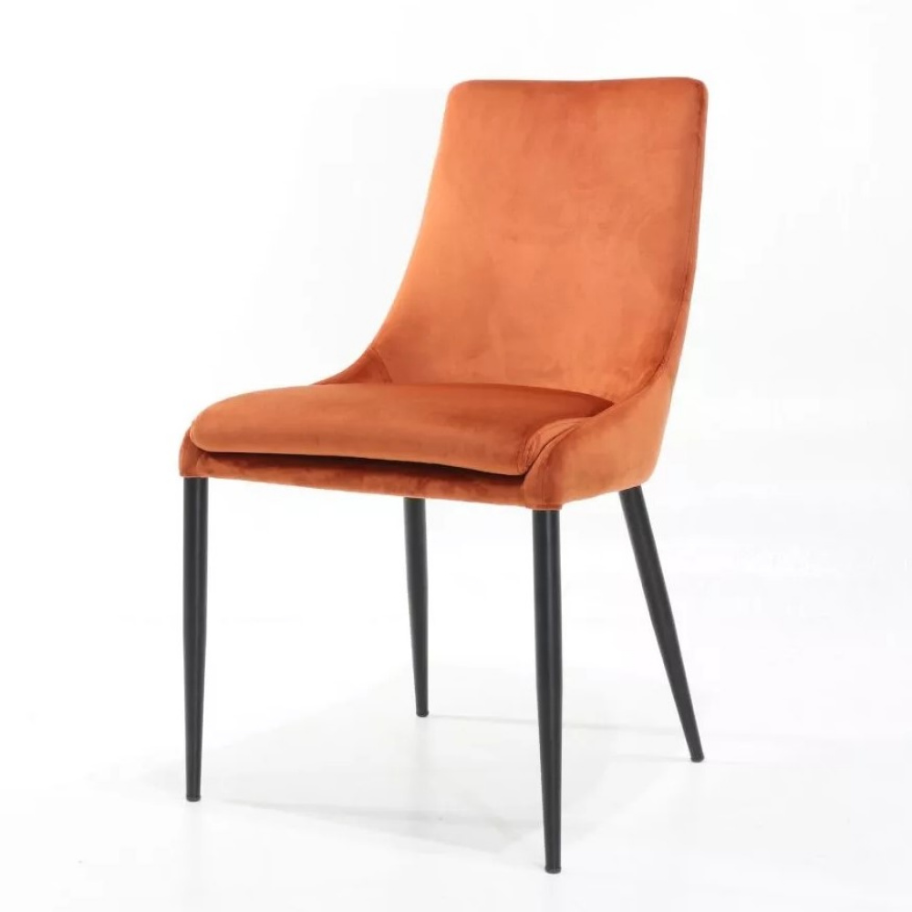 LIDIA Stuhl mit orangefarbener Samtpolsterung und schwarzen Beinen