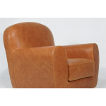 Armchair Luxory in classic style with antiqued leather upholstery