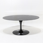 ROUND OR OVAL WING TABLE IN MARBLE 