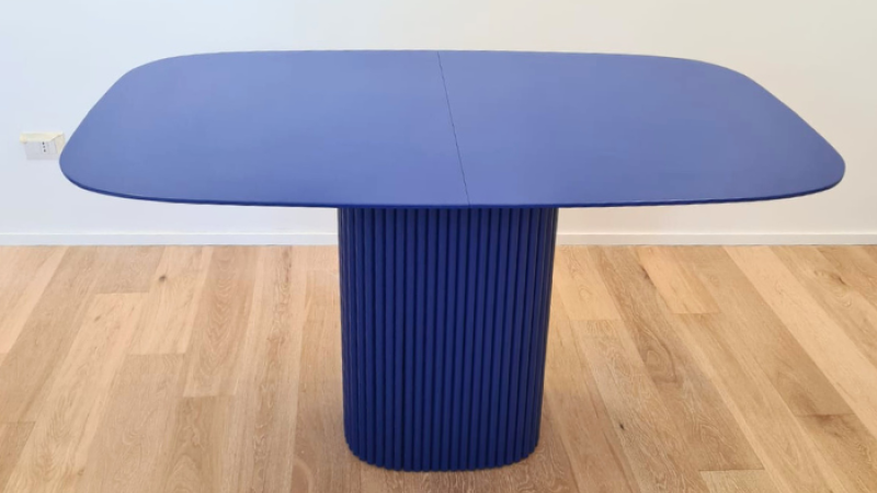 Blue lacquered millerighe table