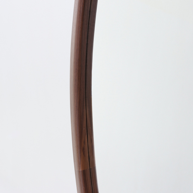 SPECCHIO MOAI con forma irregolare e cornice in legno massello - IBFOR -  Your design shop