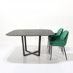 Kwadratowy stół KROSS z marmurowym blatem w kolorze czarnym marquina 160x160 cm i czarną lakierowaną metalową podstawą
