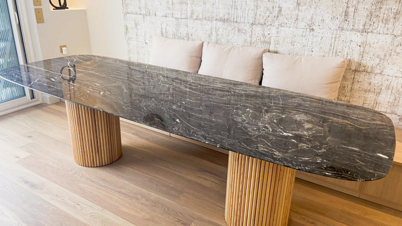 Plusy i minusy marmurowego stołu - IBFOR - Your design shop