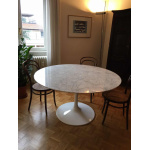 WING BARREL SHAPED TABLE IN MARBLE