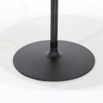TEODORO table laqué noir - table ronde en aluminium et plateau en bois
