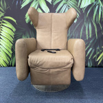 P22 RECLINING LEATHER ARMCHAIR