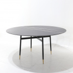 Table ESTER avec plateau rond en marbre noir de Guinée diamètre 107cm et base en métal noir