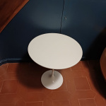 WING SIDE TABLE WITH LIQUID LAMINATE TOP