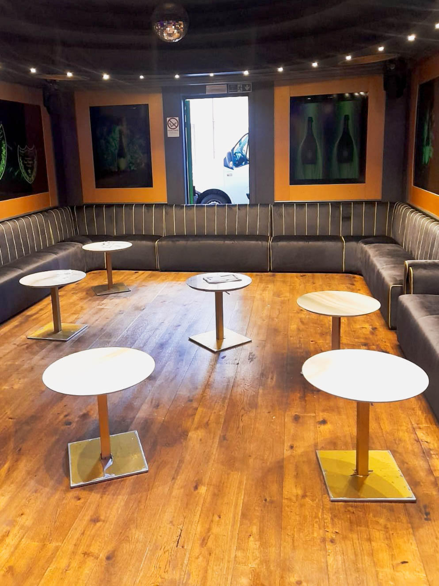 JUÉ CAFÉ LIVING OFFICIAL - IBFOR - Your design shop