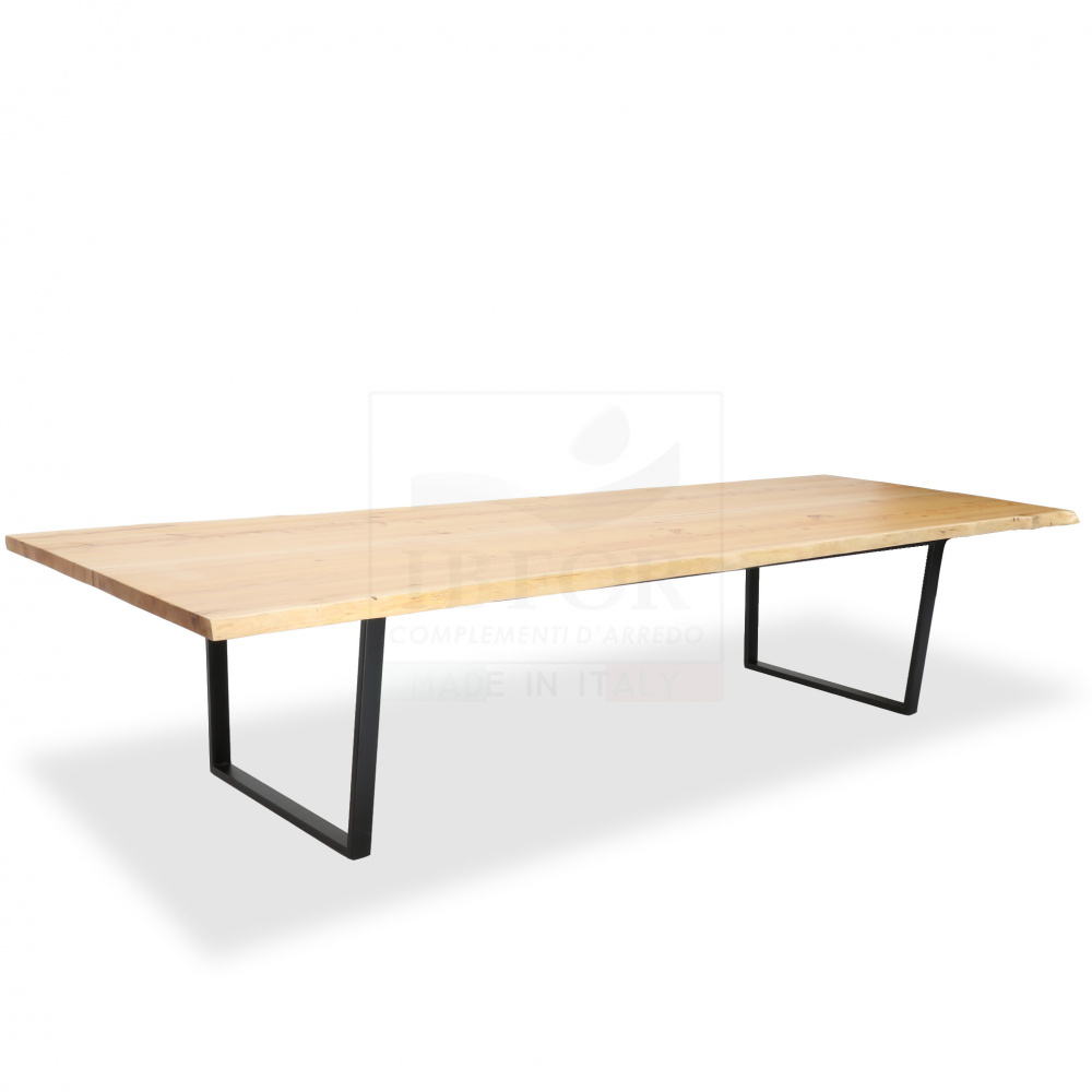 Stół ENNIO ze stali i litego drewna